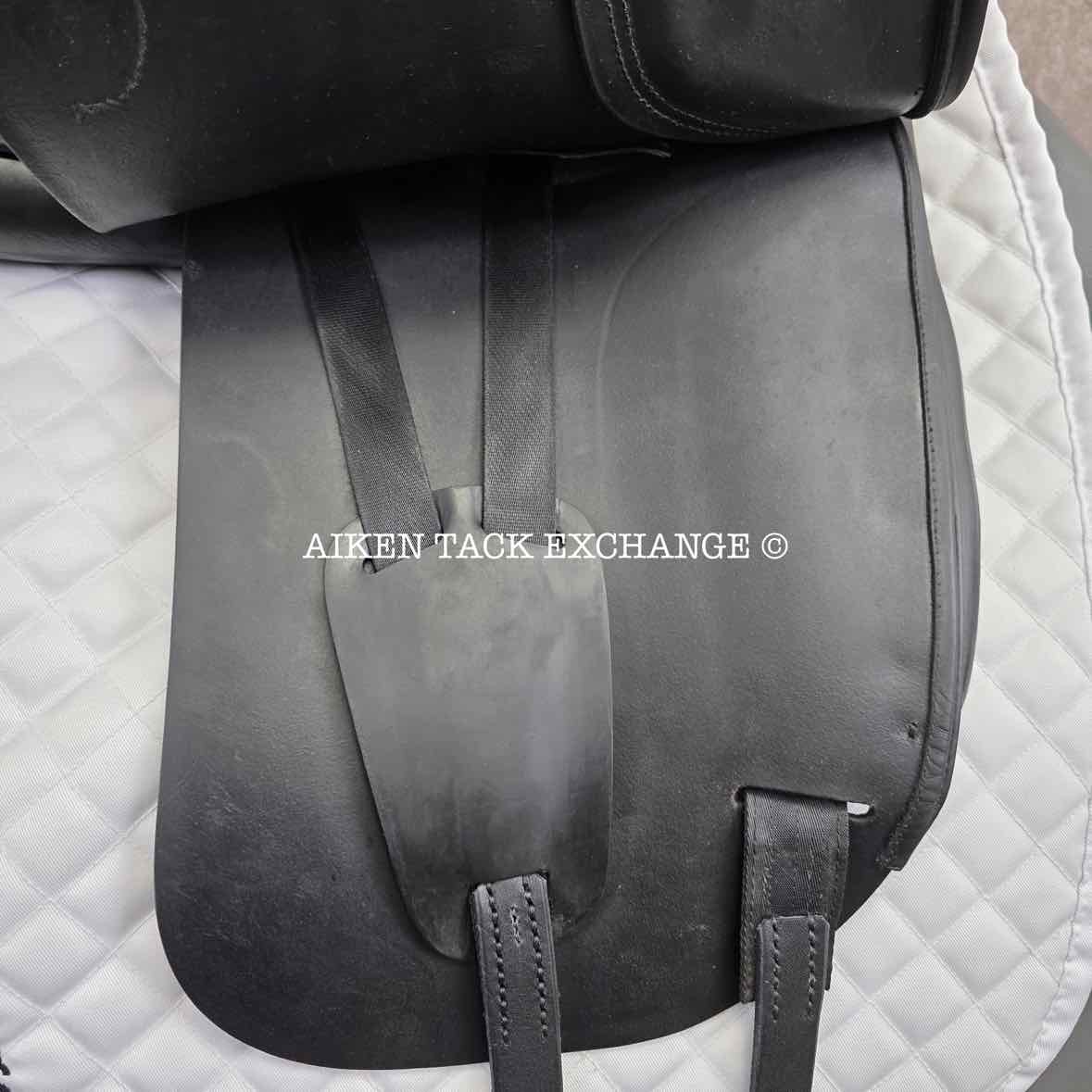 2007 Amerigo Vega Dressage Saddle, 17" Seat, Medium Tree, Wool Flocked Panels