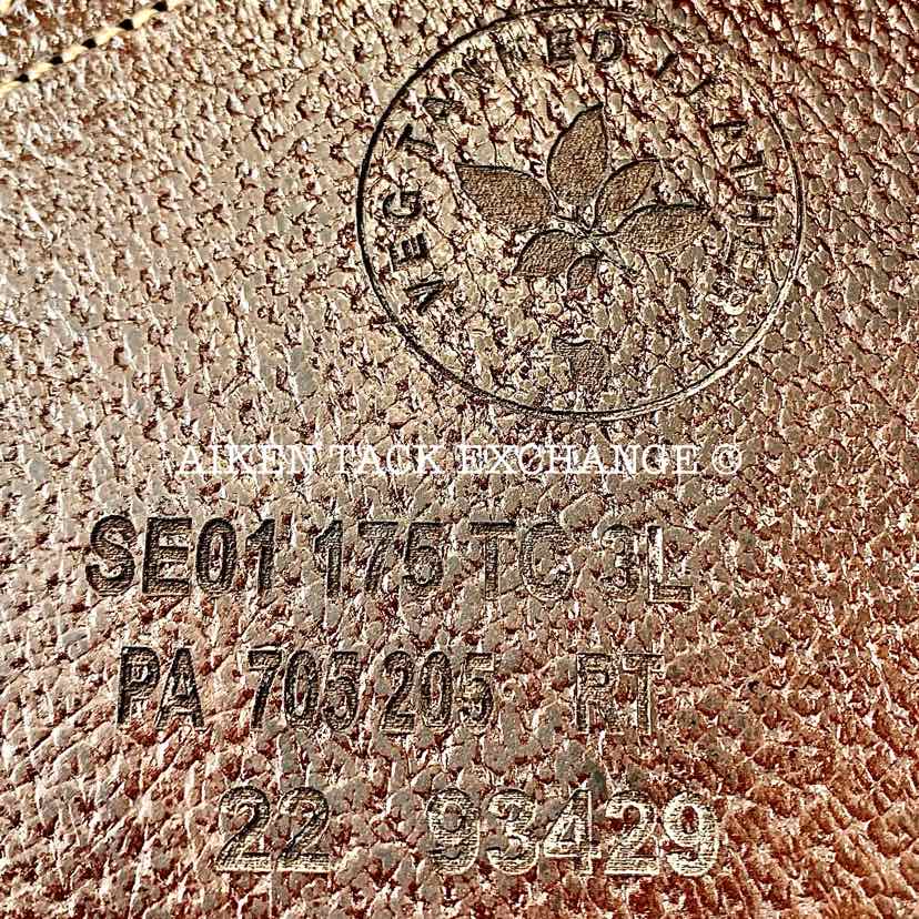 2022 CWD SE01 Close Contact Jump Saddle, 17.5" Seat, 3L Flap, Medium Tree, Foam Panels