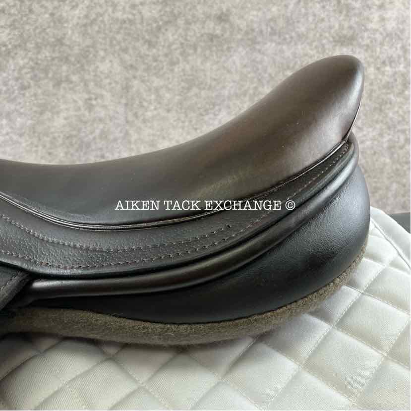 2013 Black Country Solare Jump Saddle, 17.5" Seat, Medium/Medium Wide Tree, Wool Flocked Serge Panels