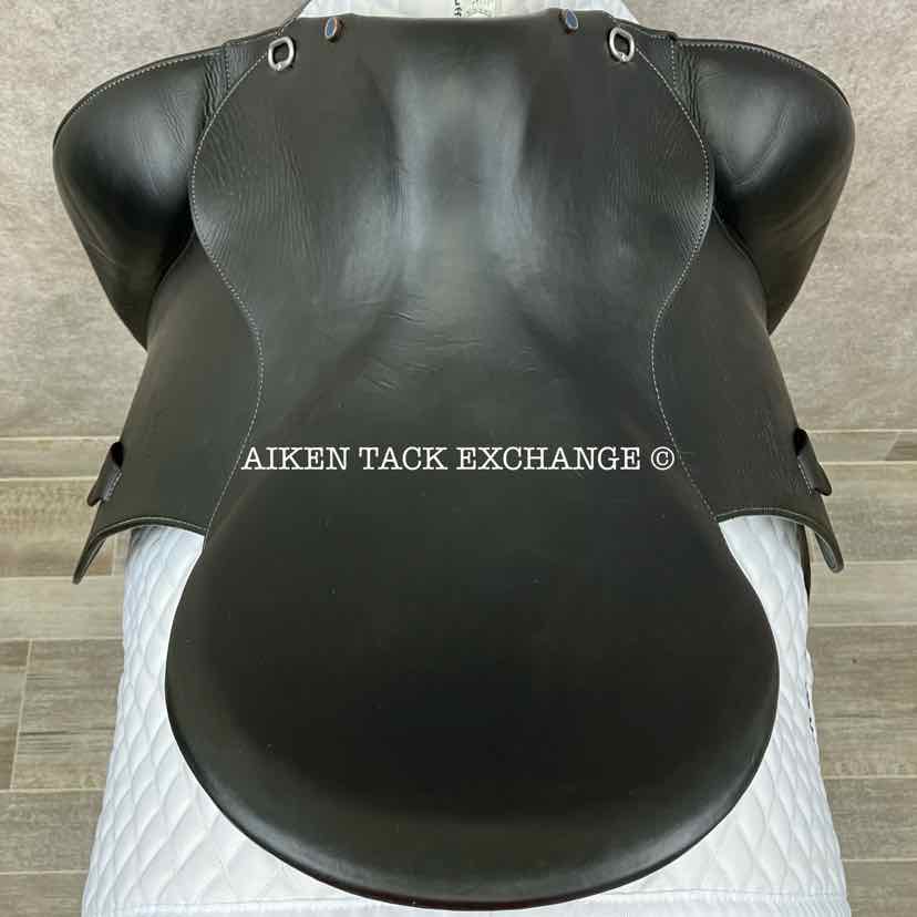 2017 Stubben True Nature Dressage Saddle, 18" Seat, Short Flap, 28cm Tree - Medium, Wool Flocked Panels