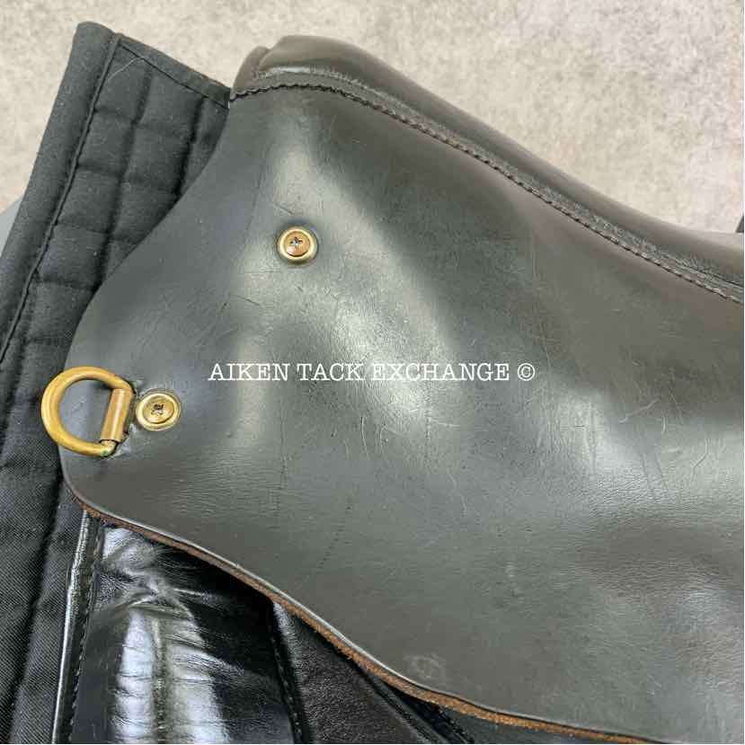 **SOLD** Unknown Brand Endurance Saddle, 18" Seat, Wide Tree