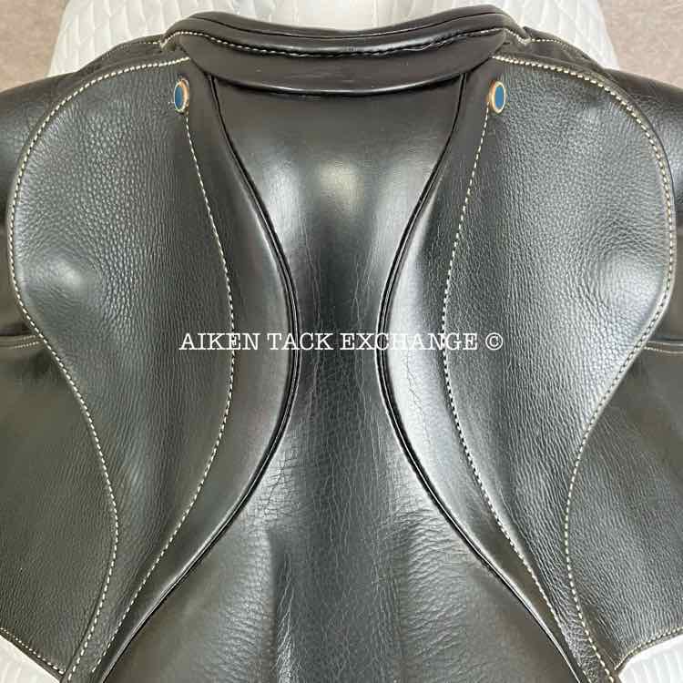 **On Trial** 2015 Stubben Genesis Deluxe CL NT Dressage Saddle, 17.5" Seat with Biomex, 28cm Tree - Medium Narrow, Wool Flocked Panels