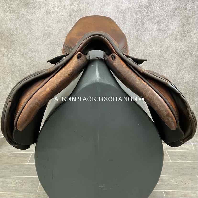 **SOLD** 2003 Prestige Hunter Classic Close Contact Jump Saddle, 17" Seat, 33 Tree - Medium (Adjustable), Foam Panels