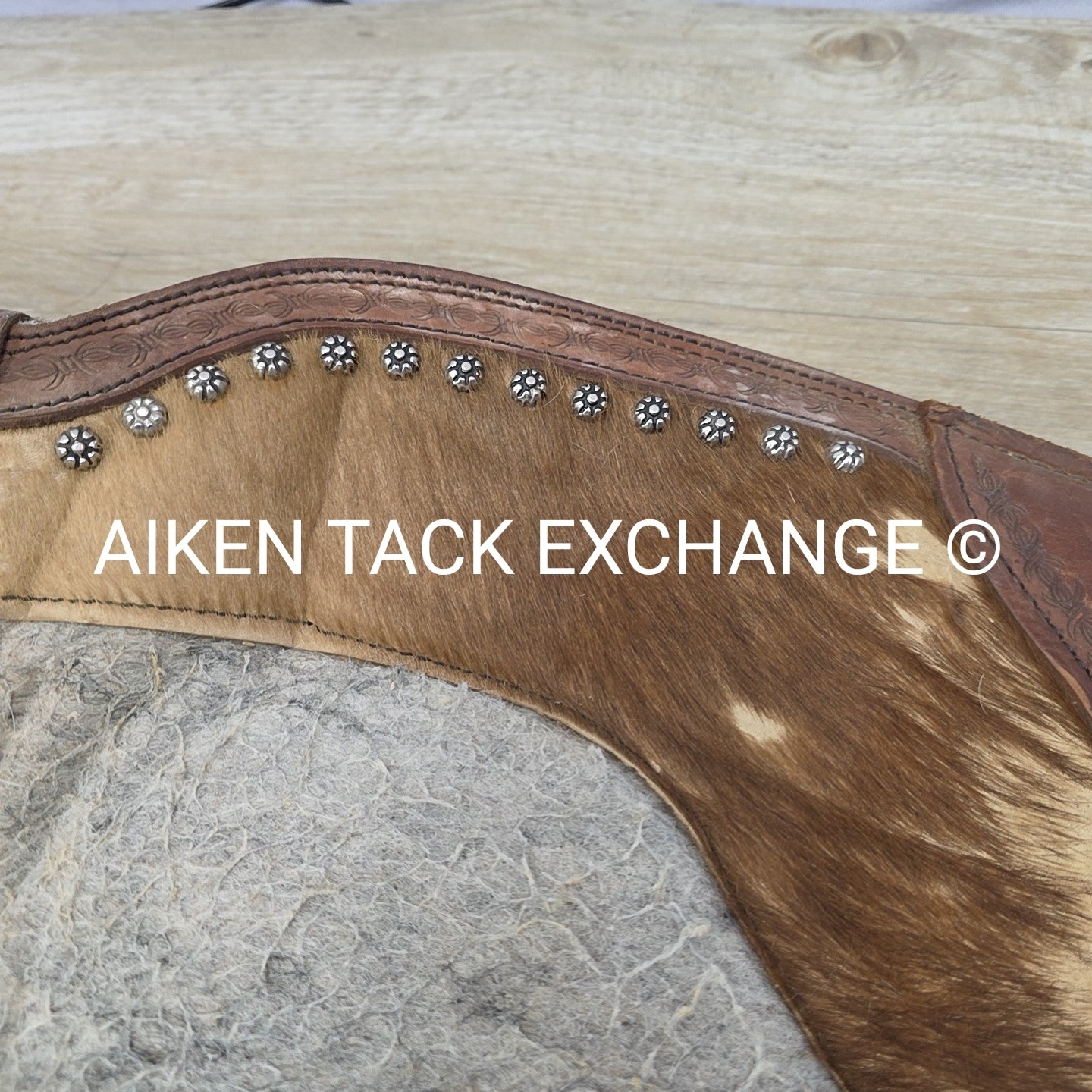 Showman 427 Felt Bottom Saddle Pad with Argentine Cow Hide