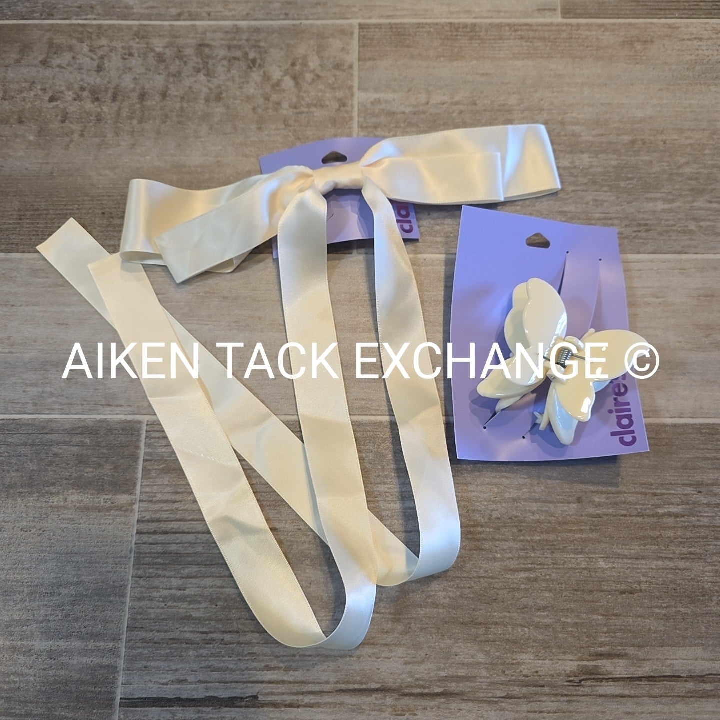 Claire's Hair Bundle - 1 Claw Clip, 1 Hair Clip