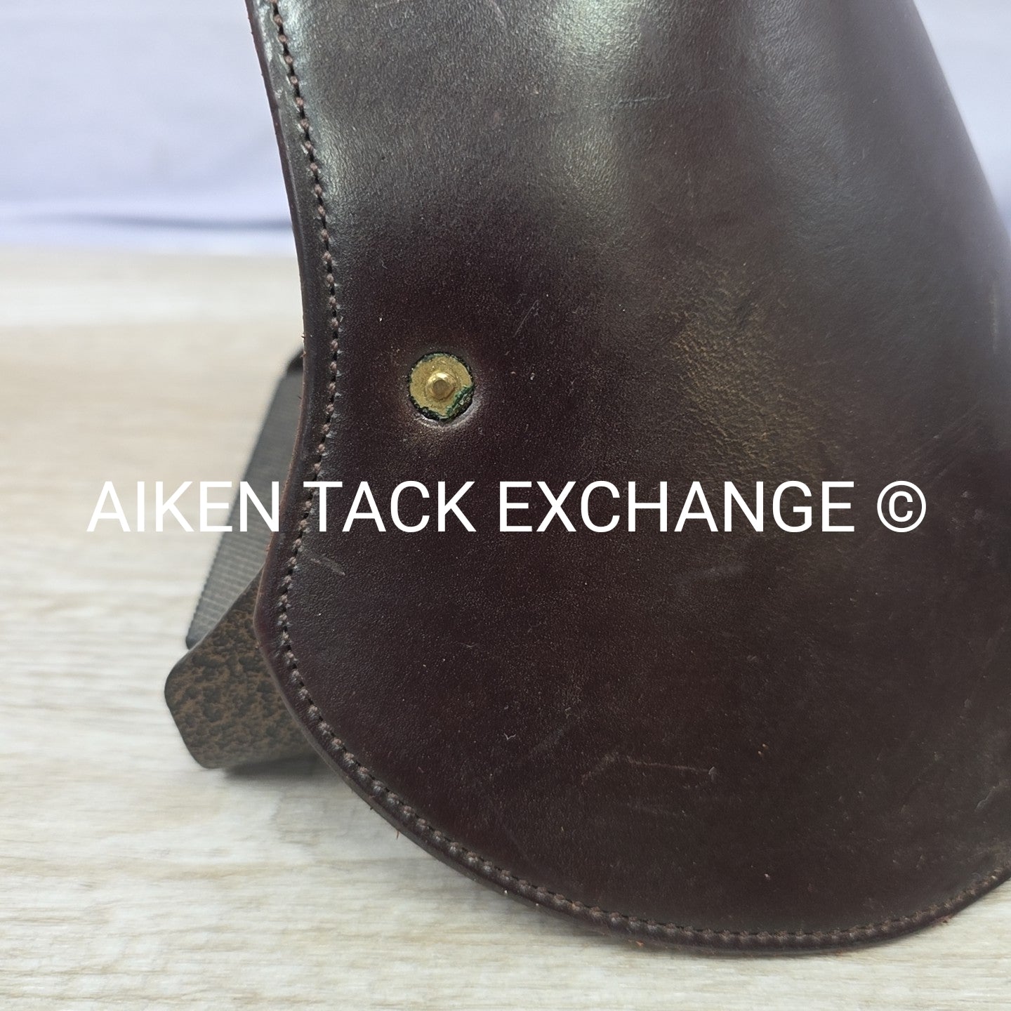 Tucker Ergobalance Hooded Western Stirrups, Missing Rubber Foot Cushion