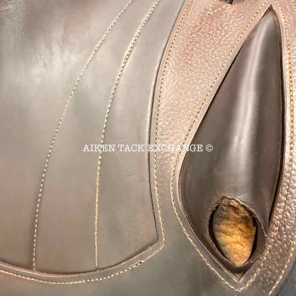 2016 CWD SE04 Monoflap Jump Saddle, 17.5" Seat, 2AA Flap, Medium Tree, Foam Panels