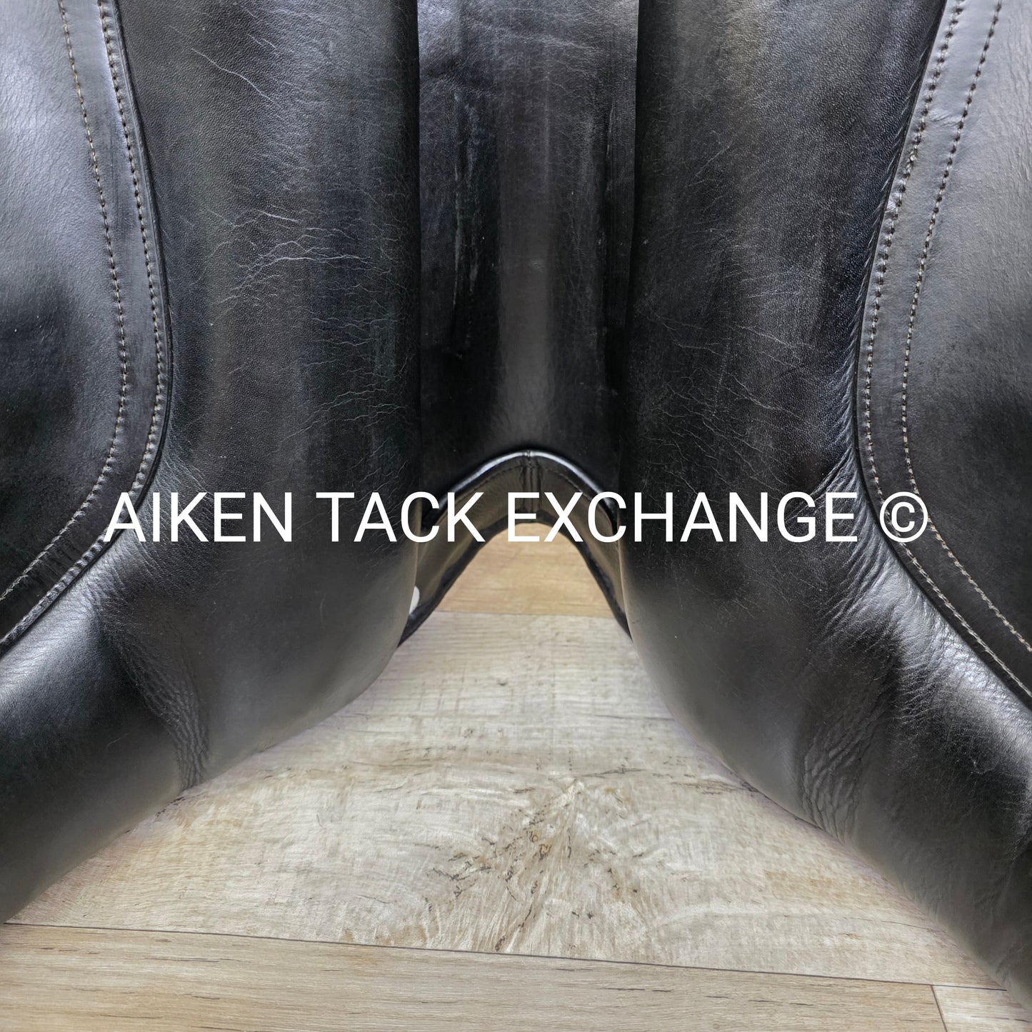 Jeremy Rudge Pace Dressage Saddle, 17.5" Seat, Medium Wide Tree, Wool Flocked Panels