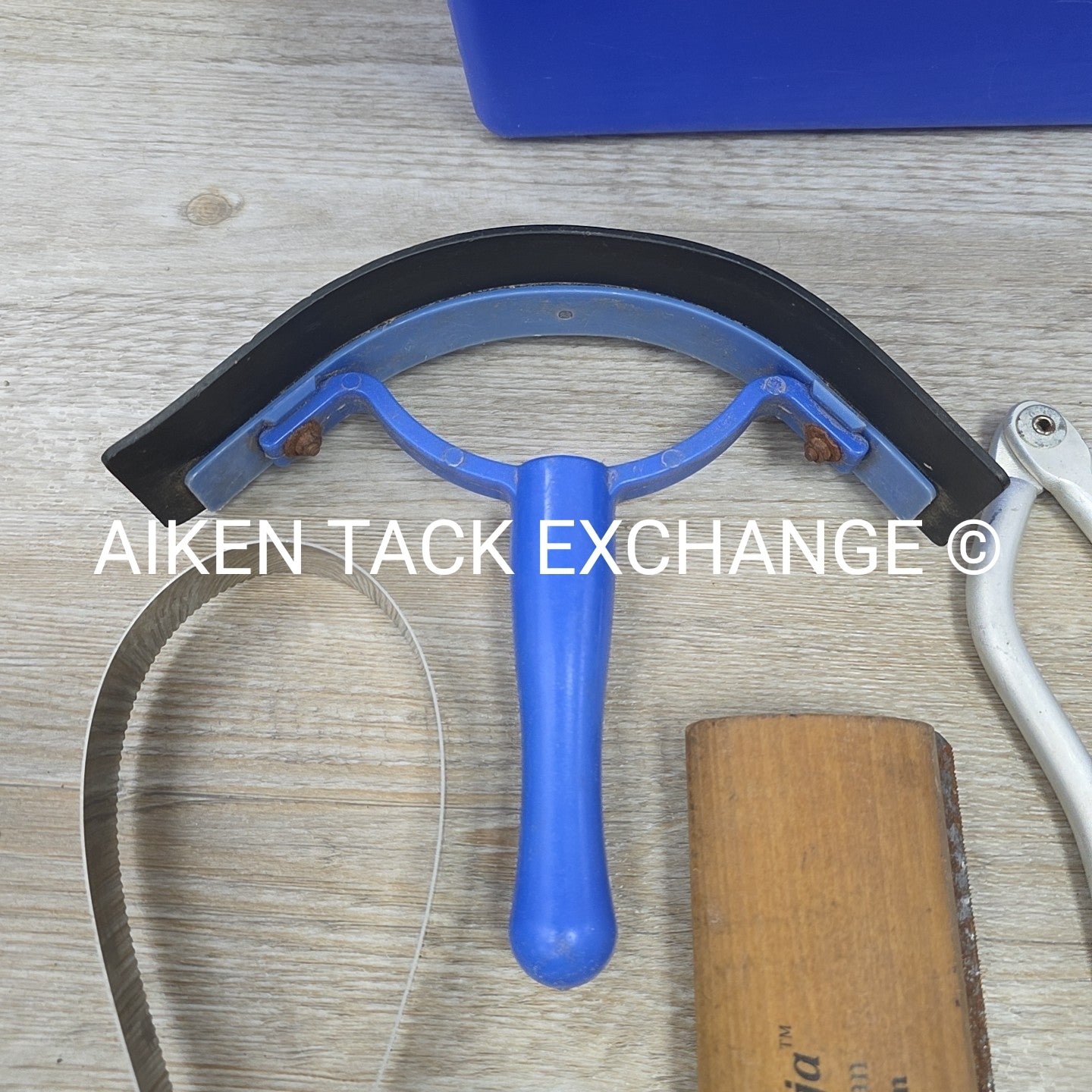 BARGAIN BUNDLE: Grooming Kit & Supplies