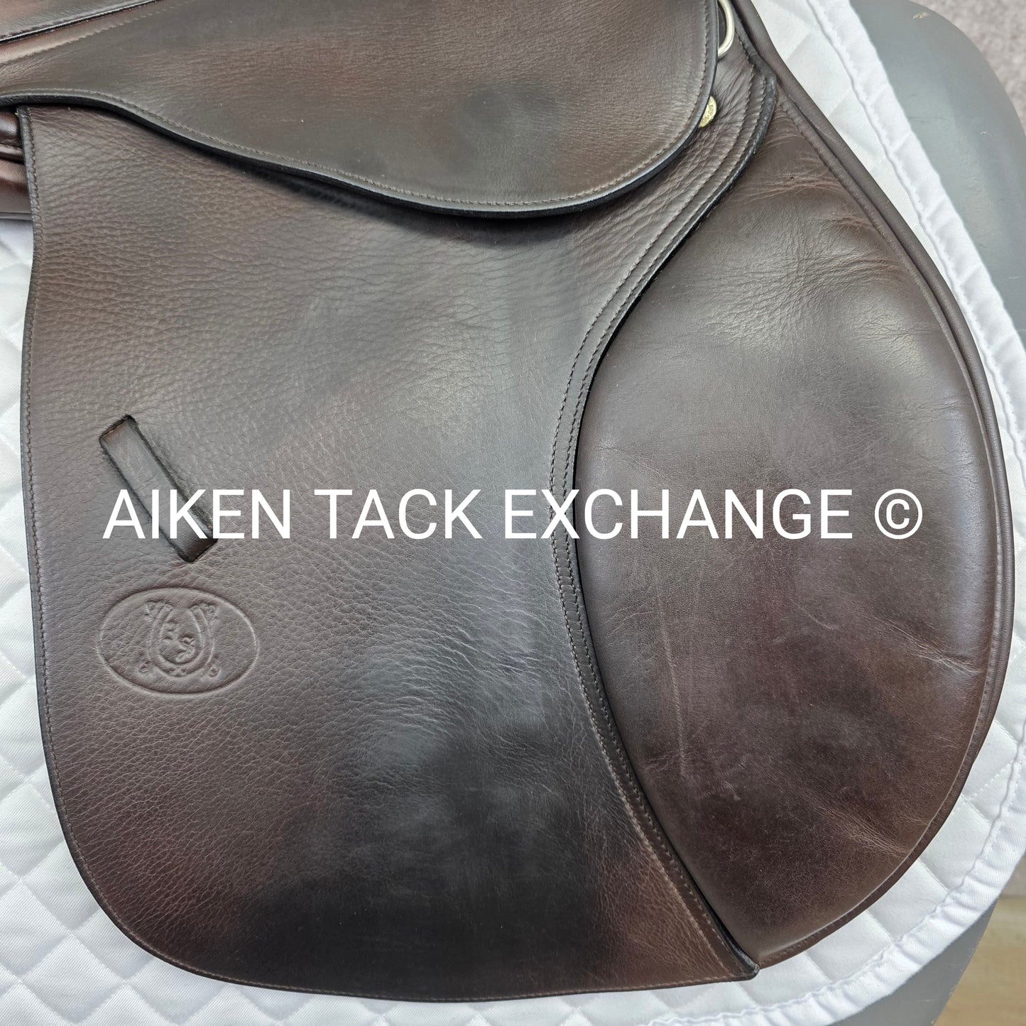 **SOLD** 2002 Schleese Leslie Jump Saddle, 17.5" Seat, Medium Wide Tree, Wool Flocked Panels