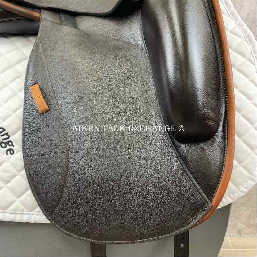 2024 Custom Saddlery Icon Flight Monoflap Dressage Saddle, 17.5" Seat, Adjustable Tree, Wool Flocked Panels