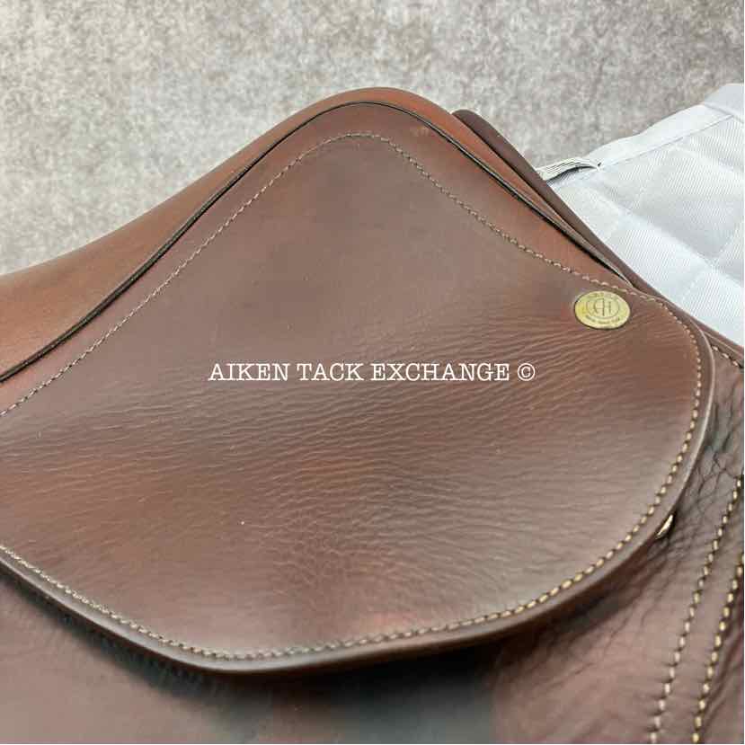 2020 Arion J3 Close Contact Jump Saddle, 17.5" Seat, 3A Flap, Medium Wide Tree, Shoulder-Free Panels, Full Buffalo Leather