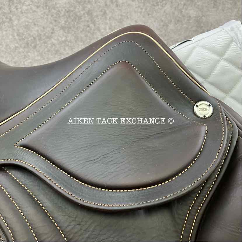 **SOLD** 2020 CWD SE32 2GS Mademoiselle Close Contact Jump Saddle, 17" Seat - S1, 2L Flap, Dynamick Flex Tree - Medium, Foam Panels, Full Buffalo Leather
