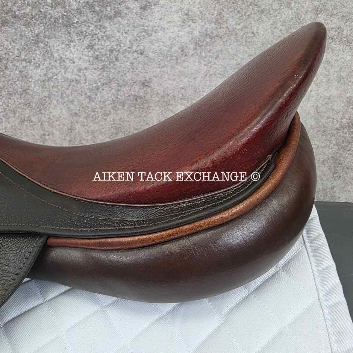 Beval Jump Saddle, 17.5"/18" Seat, Forward Flap, Medium Tree, Foam Panels
