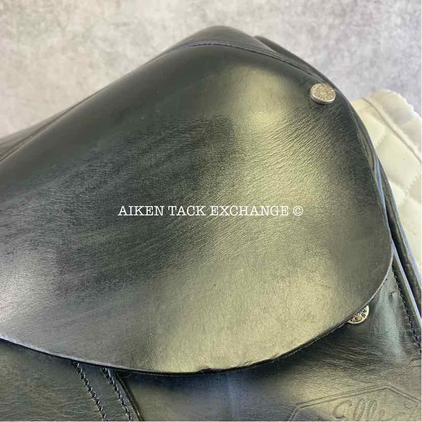 Monturas Lucas Talavera Dressage Saddle, 17.5" Seat, Medium Wide Flex Tree, Foam Panels