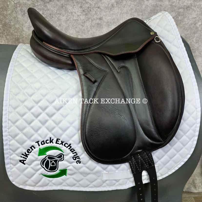 2005 Devoucoux Makila Monoflap Dressage Saddle, 17.5" Seat, 2A Flap, Medium Wide Tree, Foam Panels, Full Buffalo Leather