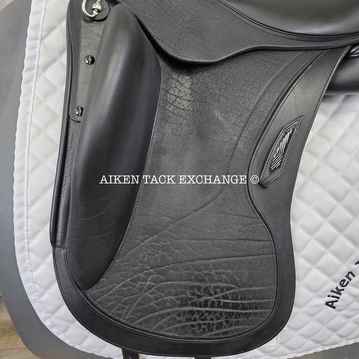2023 Aviar Rook 2.0 Monoflap Dressage Saddle, 17.5" Seat, Adjustable Tree, Foam Panels
