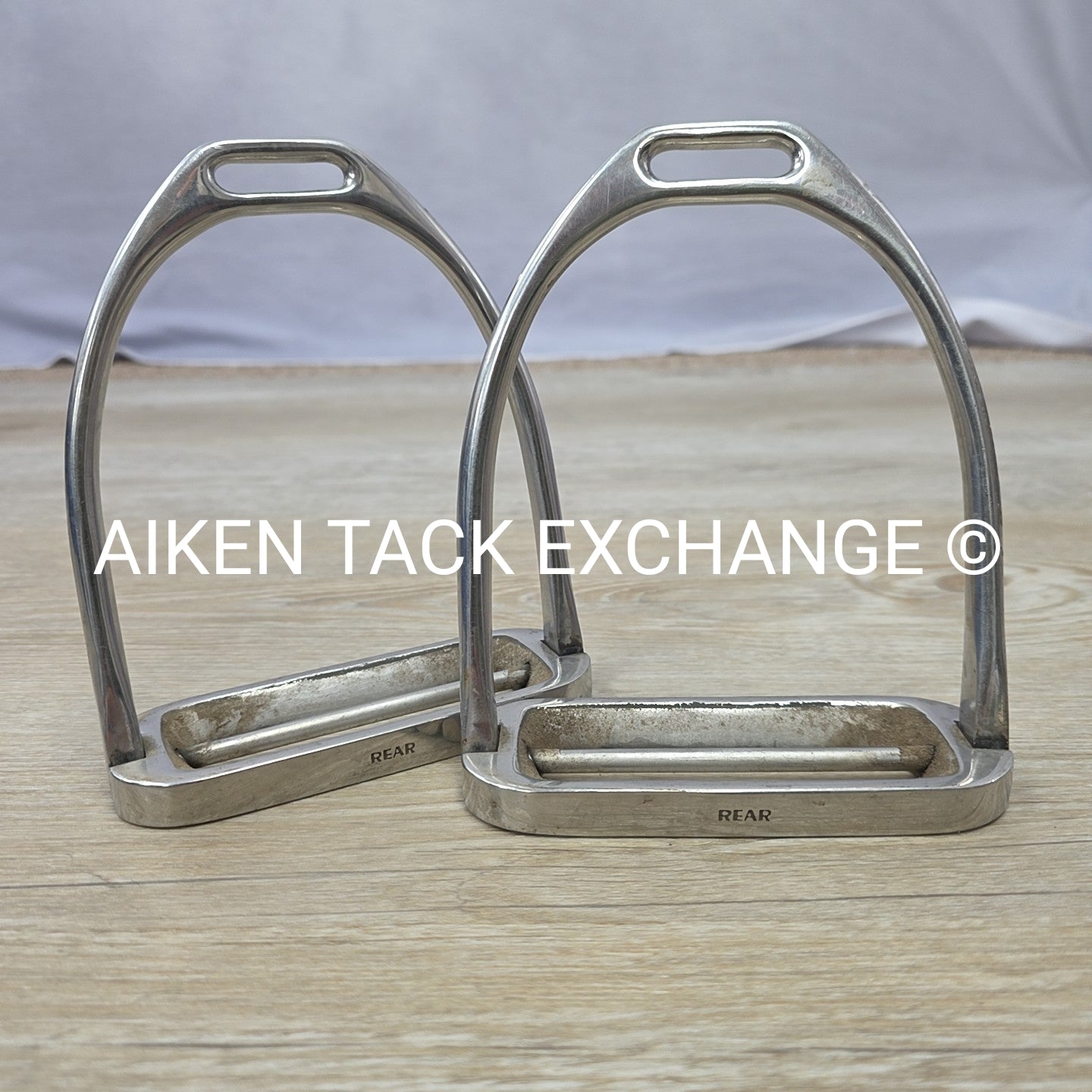 Korsteel Flex II Stirrup Irons, 4.5"