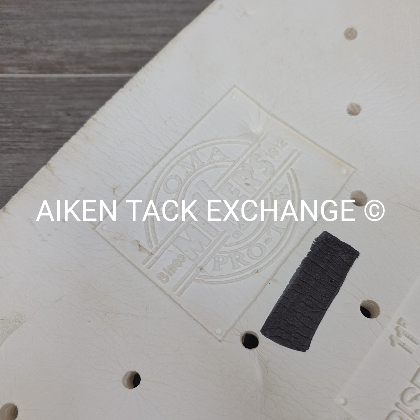 Roma Miller's Pro-Tek 11" Riser Foam Half Pad, White
