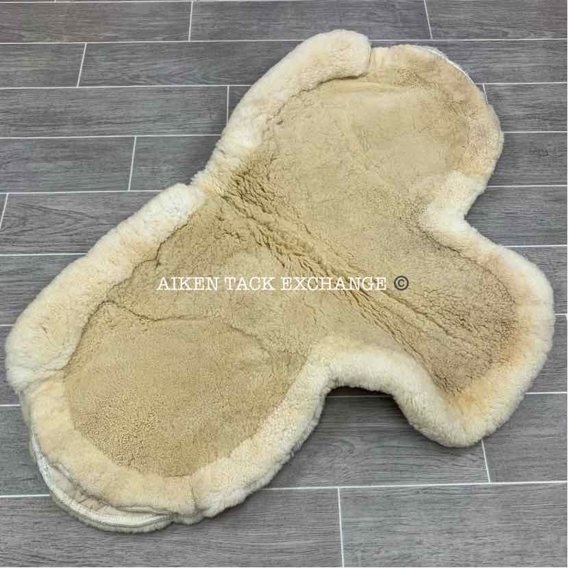 Fleeceworks Sheepskin Field Hunter Fox Hunter Pad with Front Roll & Full Trim