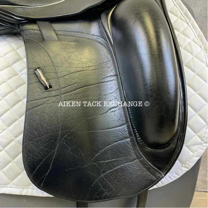 **On Trial** 2017 Custom Saddlery Wolfgang Omni Monoflap Dressage Saddle, 17.5" Seat, Adjustable Tree, Wool Flocked Panels