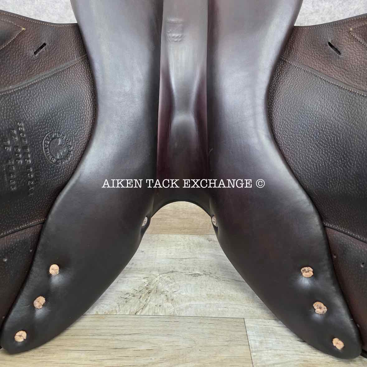 2016 CWD SE04 Monoflap Jump Saddle, 17.5" Seat, 2AA Flap, Medium Tree, Foam Panels