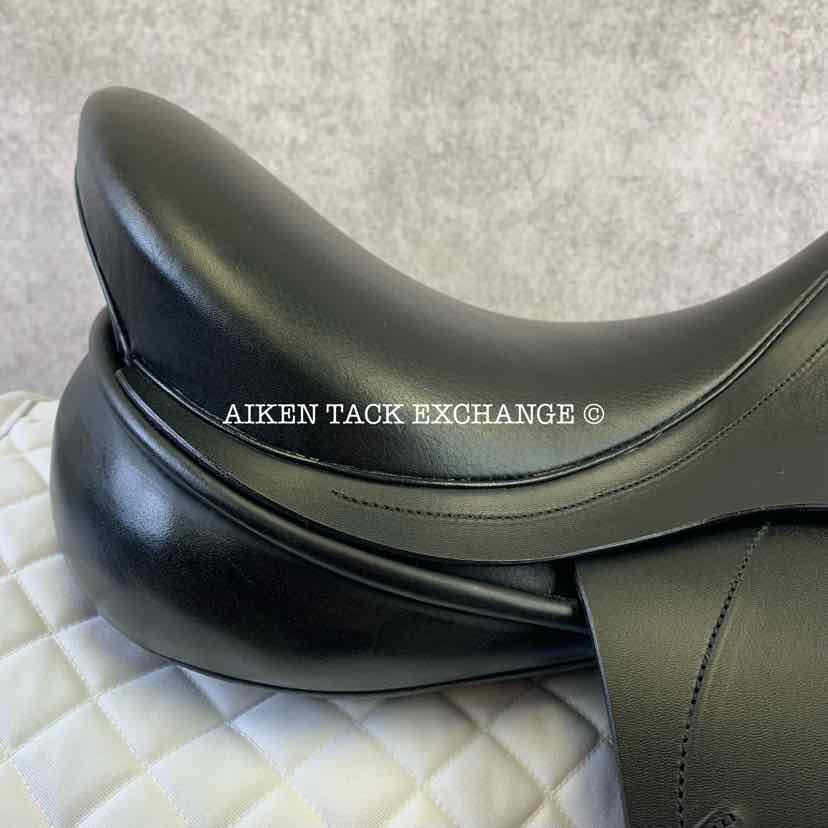 Barnsby Dressage Saddle, 17" Seat, Medium Tree, Wool Flocked Panels