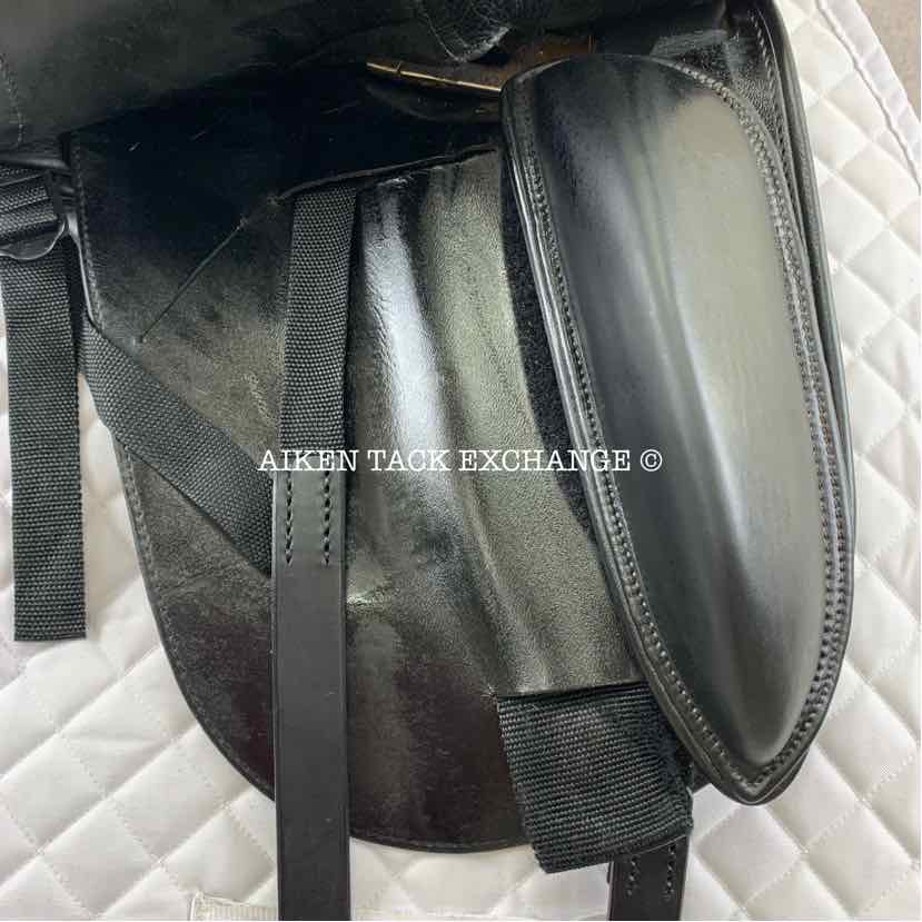 2009 Schleese Victory Dressage Saddle, 16.5" Seat, Short Flap, Adjustable AdapTree, Wool Flocked Panels