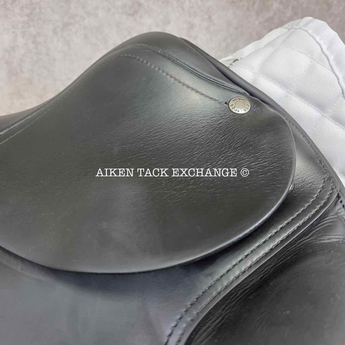2007 Amerigo Vega Dressage Saddle, 17" Seat, Medium Tree, Wool Flocked Panels