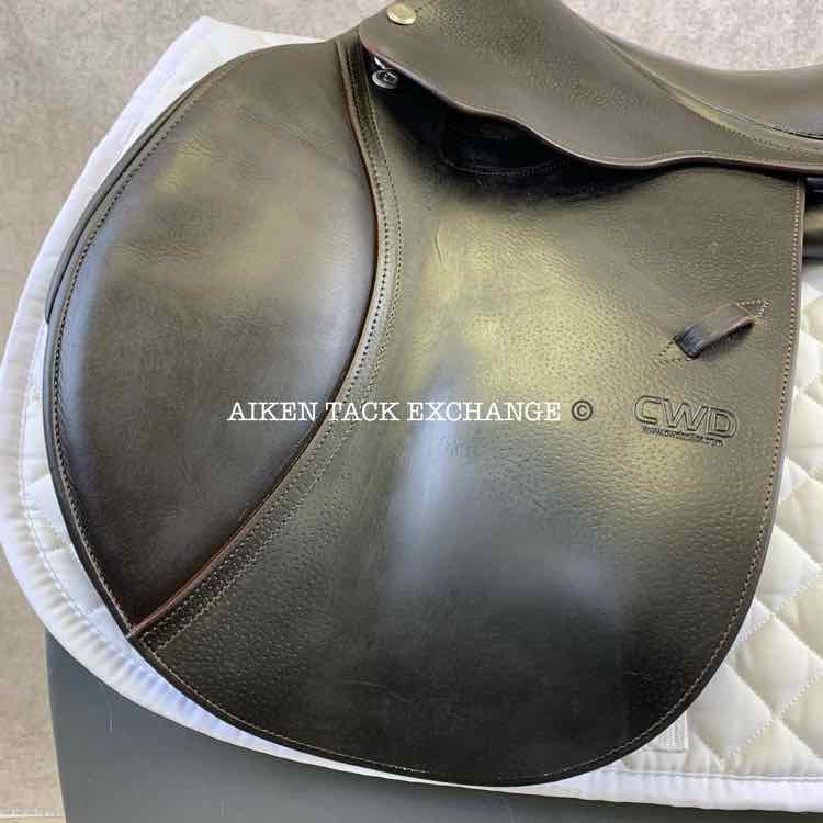 **SOLD** 2016 CWD SE01 Close Contact Jump Saddle, 17" Seat, 2L Flap, Medium Tree, Foam Panels