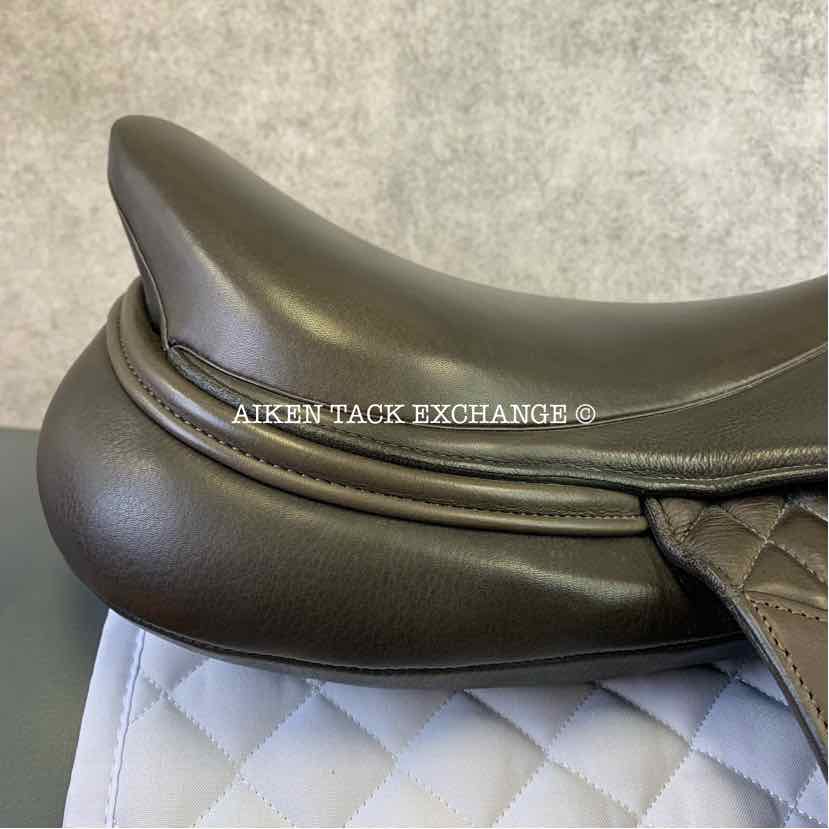 2023 Morgenroth Close Contact Jump Saddle, 18" Seat, Adjustable Tree - Set to MW, Wool Flocked Panels