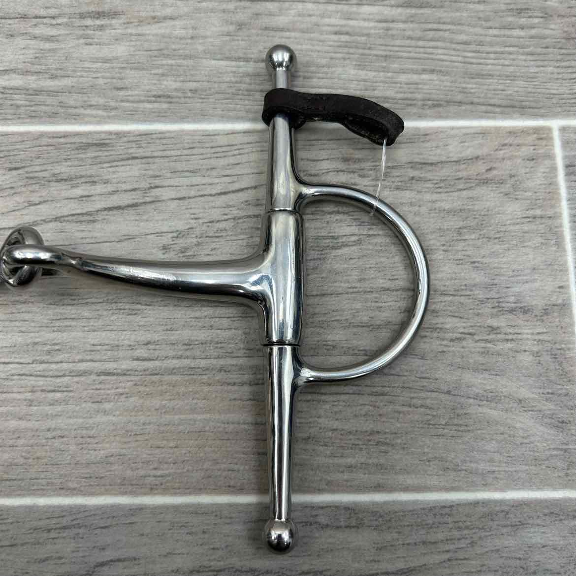 Korsteel Single Joint Curved Mouth Full Cheek Bit with Keepers 5"