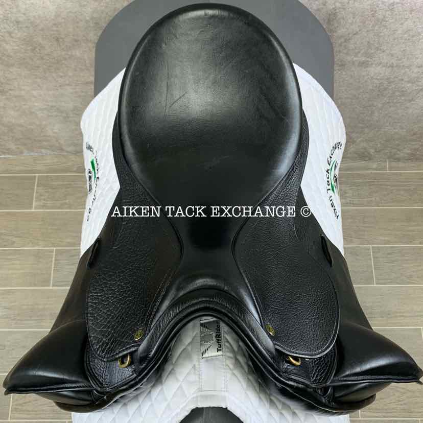 HDR Pro Buffalo Dressage Saddle, 17" Seat, Medium Wide Tree, Wool Flocked Panels