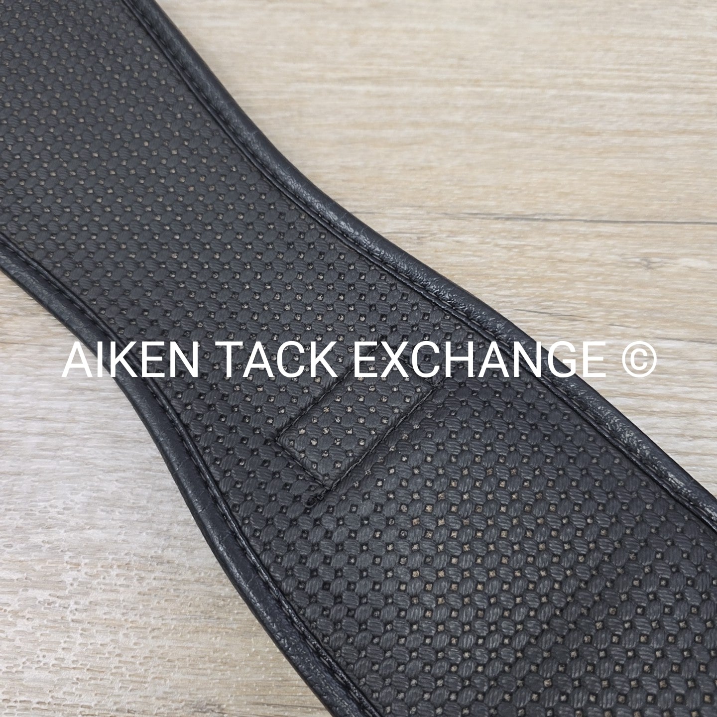 Ovation Airform Chafeless Dressage Girth, Black, 32"