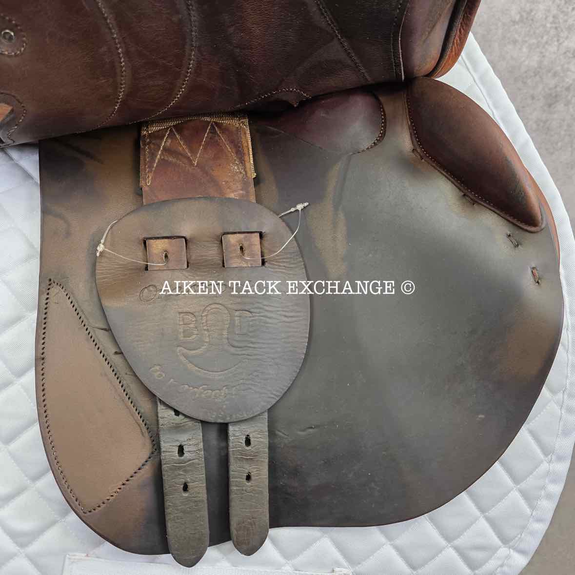 2013 Bruno Delgrange Athena Close Contact Jump Saddle, 17" Seat, 4A Flap, Medium Tree, Foam Panels, Full Calfskin Leather