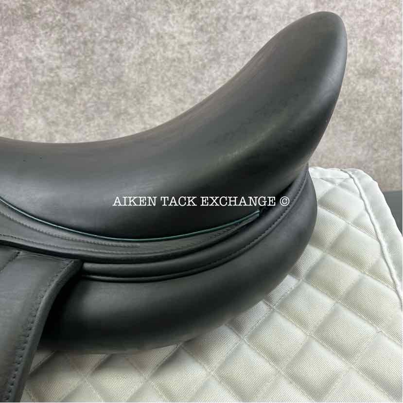 2013 Devoucoux Makila Monoflap Dressage Saddle, 18" Seat, 3A Flap, Medium Wide Tree, Foam Panels, Full Buffalo Leather