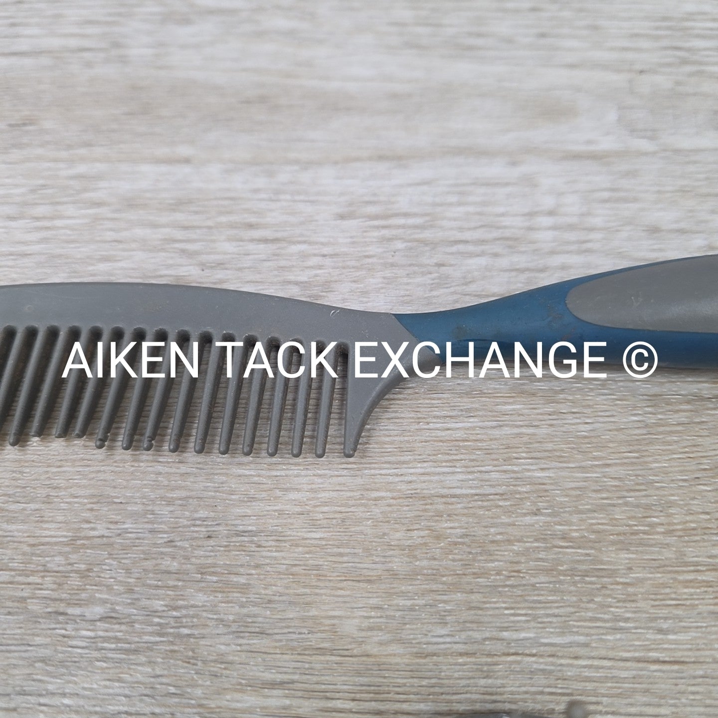 BARGAIN BUNDLE: 3 Oster Hair Brushes & 1 Oster Comb