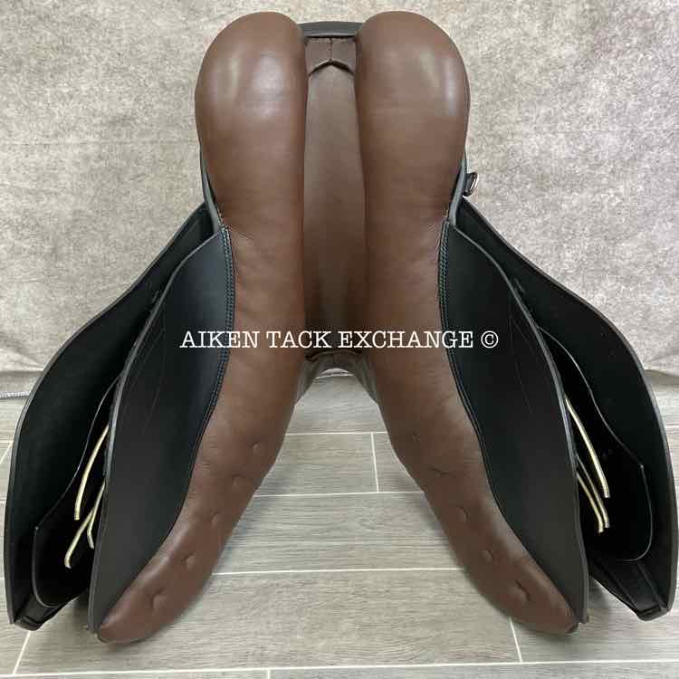 Courbette Lemetex Aristokrat Jump Saddle, 17" Seat, Medium Wide Tree, Wool Flocked Panels