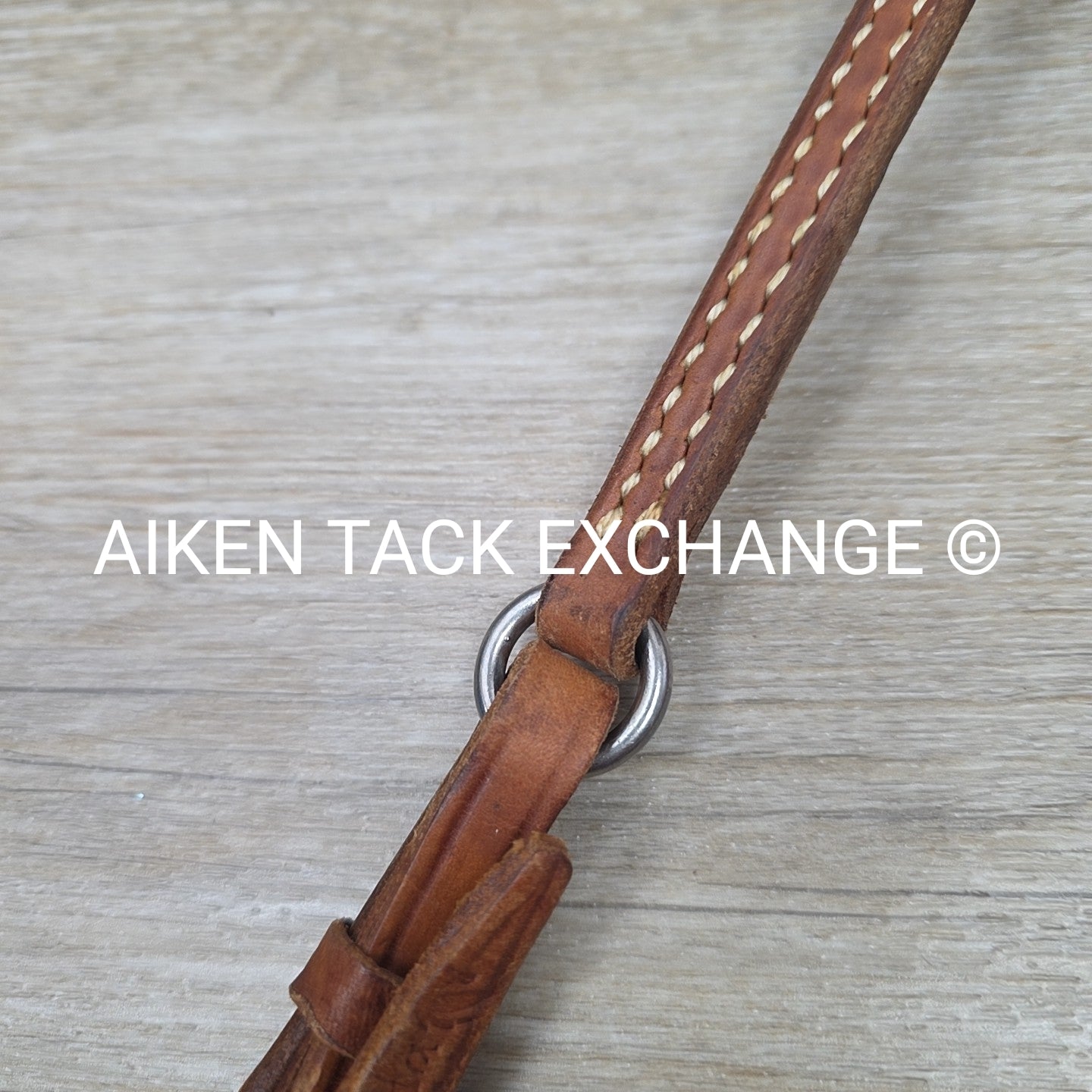 Kuda Saddlery Leather Bridle with Matching Bit Holder