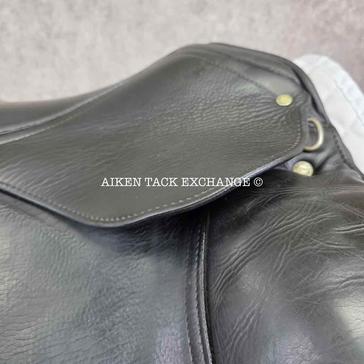 **SOLD** 2011 Schleese Triumph Dressage Saddle, 18" Seat, Adjustable AdapTree, Wool Flocked Panels