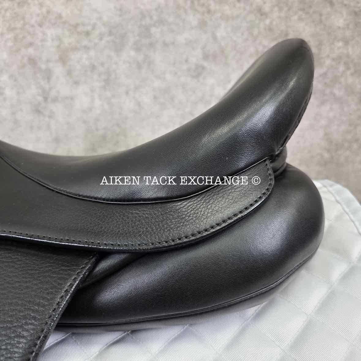 2018 Stubben Virginia Deluxe Dressage Saddle, 17.5" Seat, 29cm Tree - Medium, Wool Flocked Panels