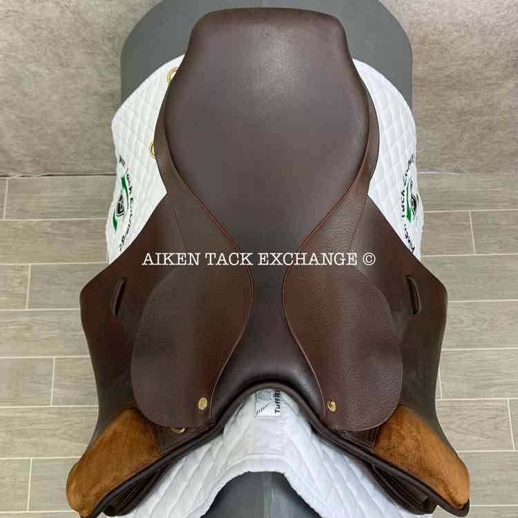 **SOLD** Crosby Miller's EuroPrix Close Contact Jump Saddle, 17.5" Seat, Medium Tree, Foam Panels