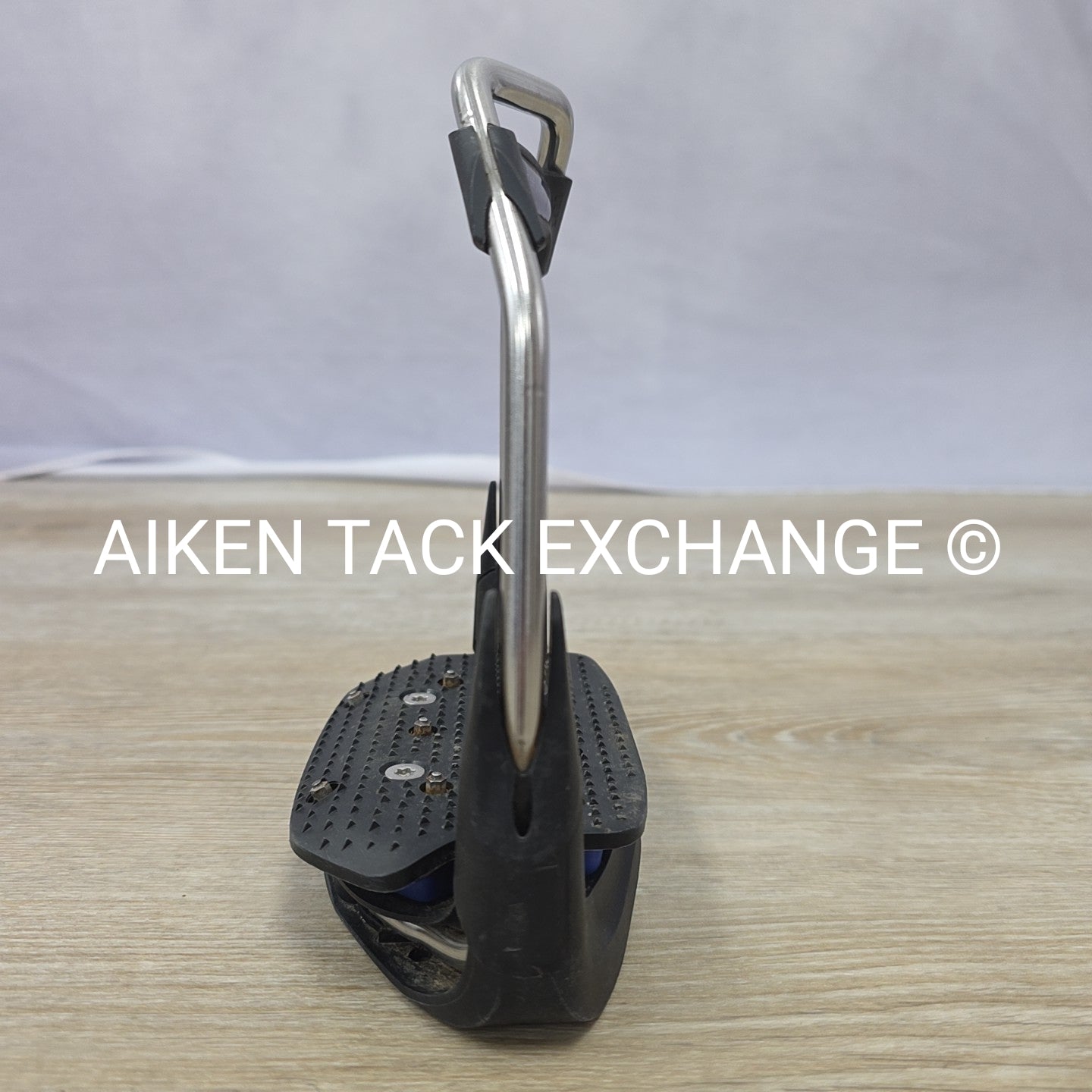 Freejump AirS Stirrups, Angled Eye, 4.5"
