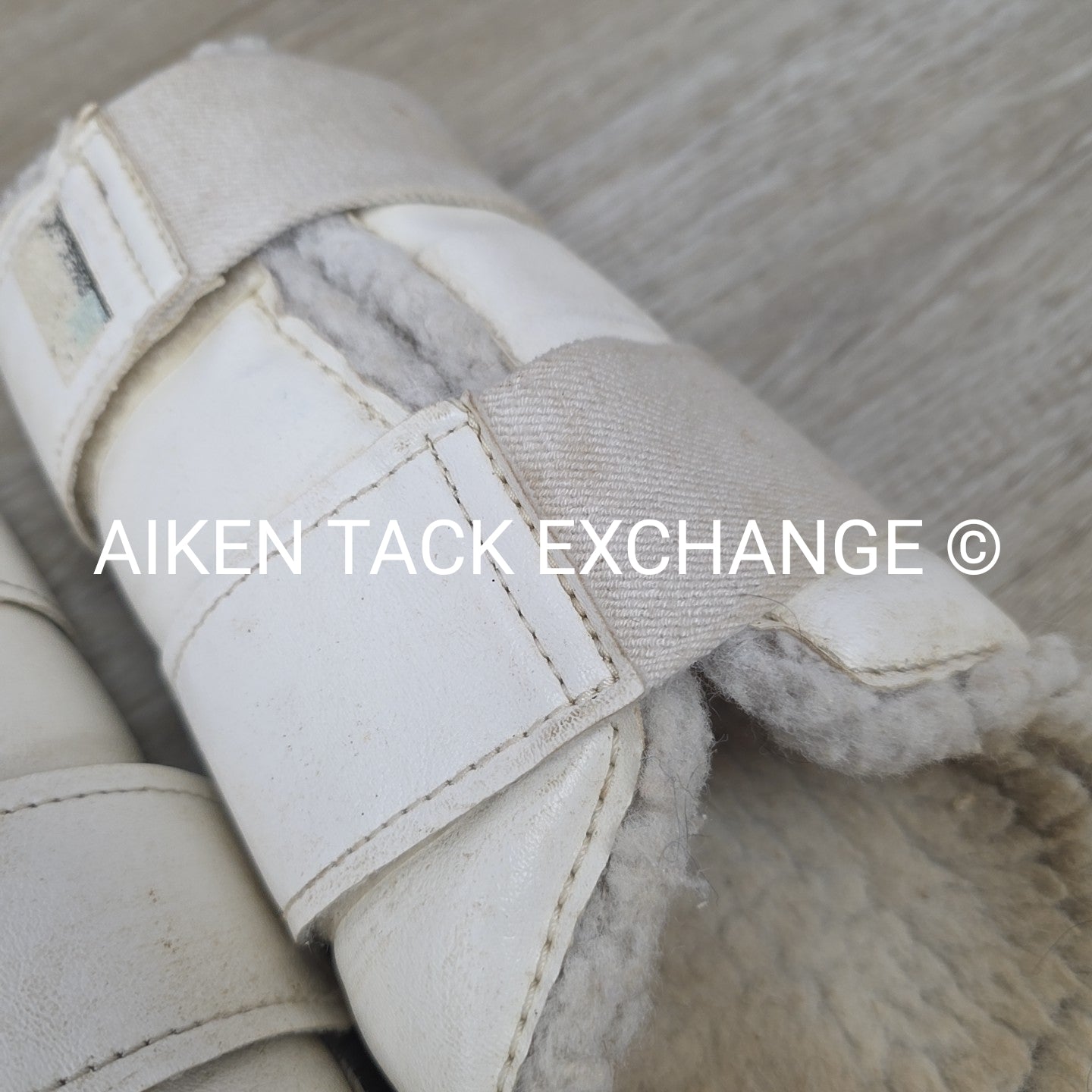 BARGAIN BUNDLE: Toklat Valena Fleece Lined Boots, Size Medium, Set of 4