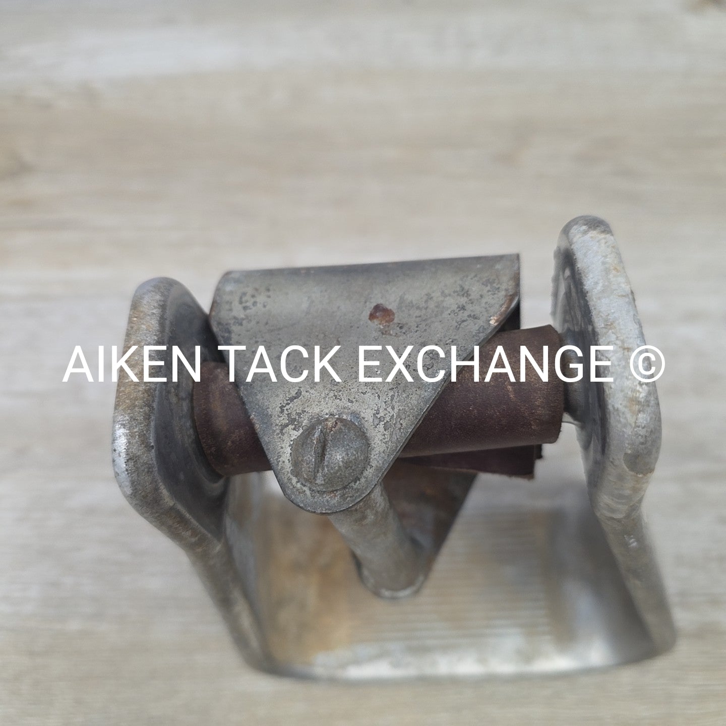 Aluminium Slanted Western Stirrups wtih EZ Knees Stirrup Turners