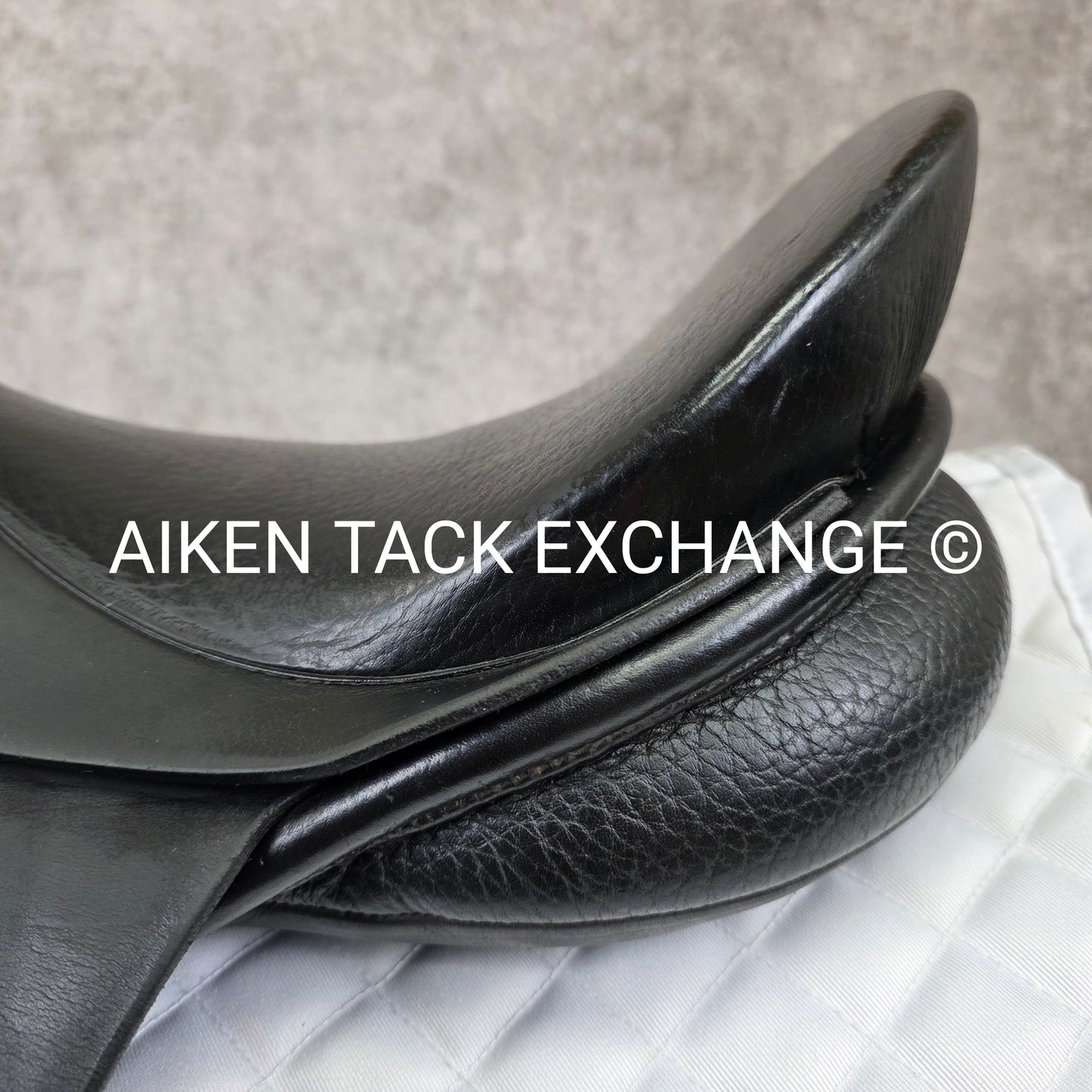 2000 Schleese JES Advanced Dressage Saddle, 17" Seat, M/MW Tree, Wool Flocked Panels