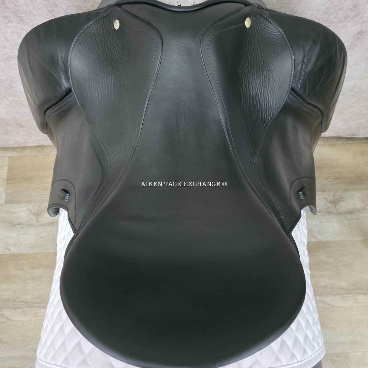**On Trial** 2013 Schleese Obrigado Dressage Saddle, 17.5" Seat, Adjustable AdapTree, Wool Flocked Panels
