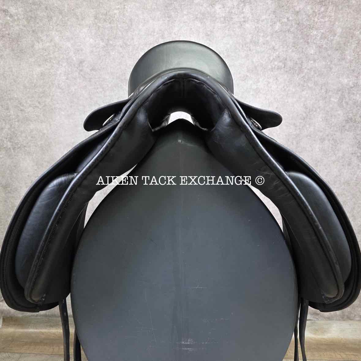 1997 County Competitor Dressage Saddle, 17" Seat, Wide Tree, Wool Flocked Panels