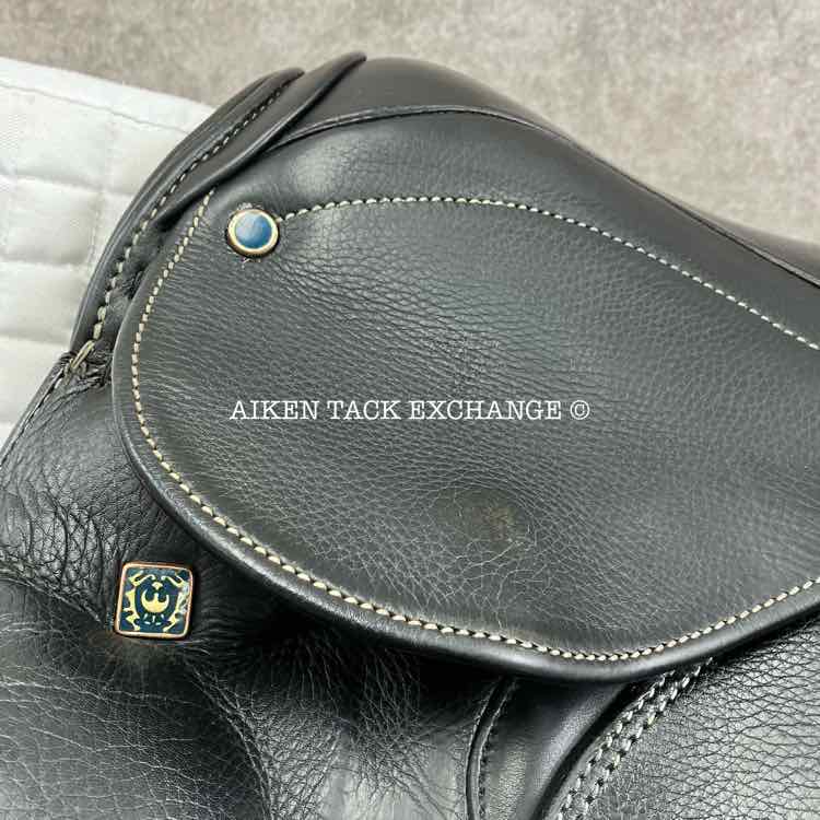 **On Trial** 2015 Stubben Genesis Deluxe CL NT Dressage Saddle, 17.5" Seat with Biomex, 28cm Tree - Medium Narrow, Wool Flocked Panels