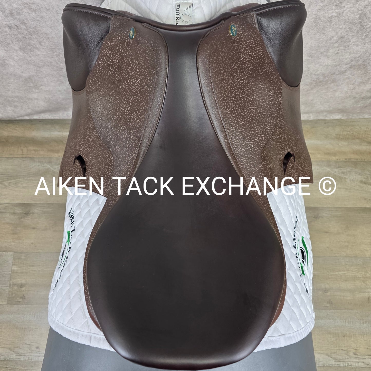 2017 Prestige Roma Jump Saddle, 18" Seat, 33 Tree - M/MW, Wool Flocked Panels